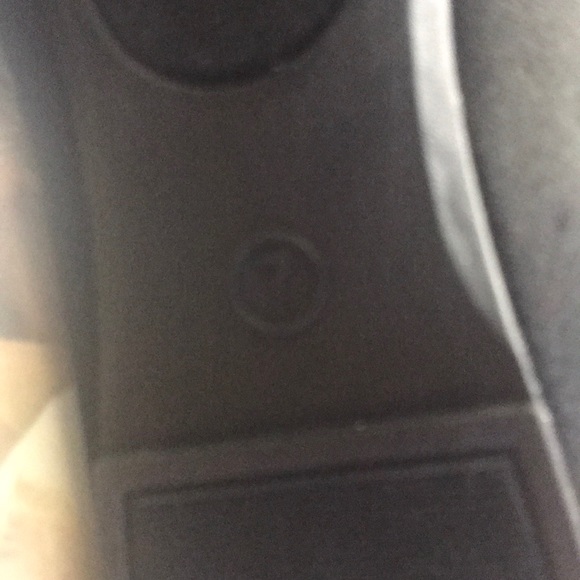 Flats - Picture 2 of 4